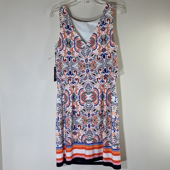 NWT. Vince Camuto Floral Sleeveless Shift Dress Size-12. - Picture 9 of 10